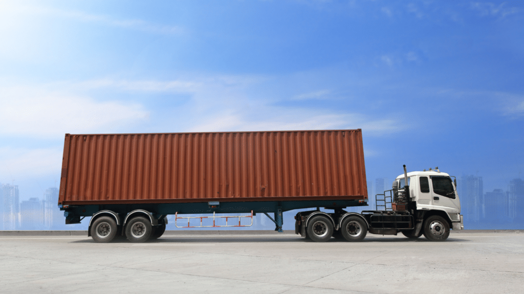 enclosed cat truck for transport