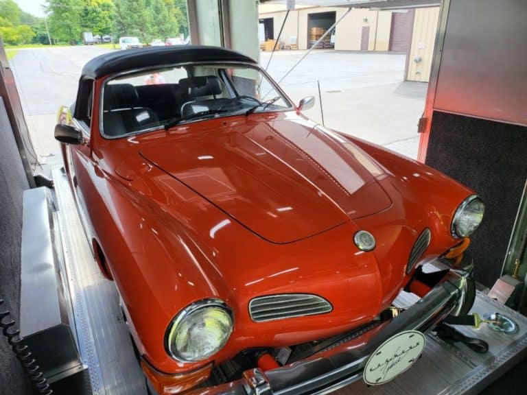 How to Ship Classic Cars Between the USA and Canada Without Risking Damage