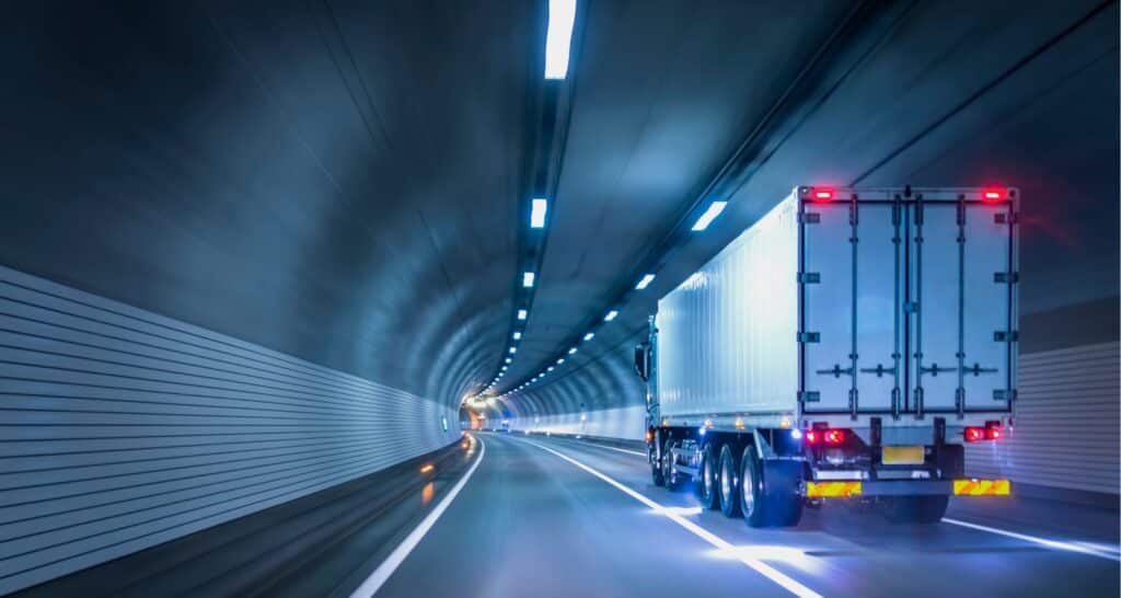 The Best Routes for Shipping Your Car Between Major USA and Canadian Cities