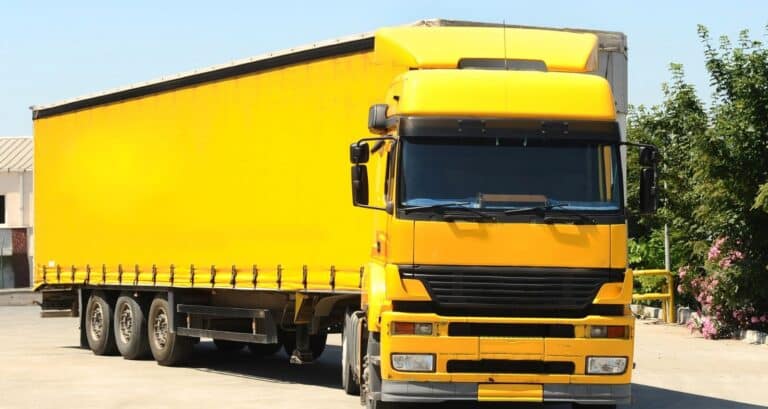 How to Ship a Vehicle for Relocation from Canada to the USA