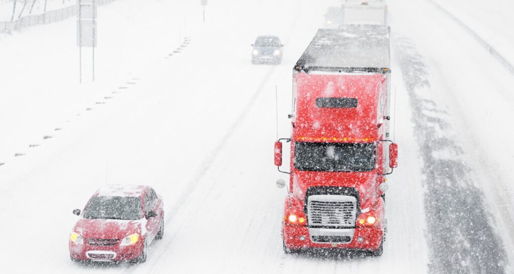 Why Snowbirds Rely on Professional Auto Transport for Shipping Cars Across Borders