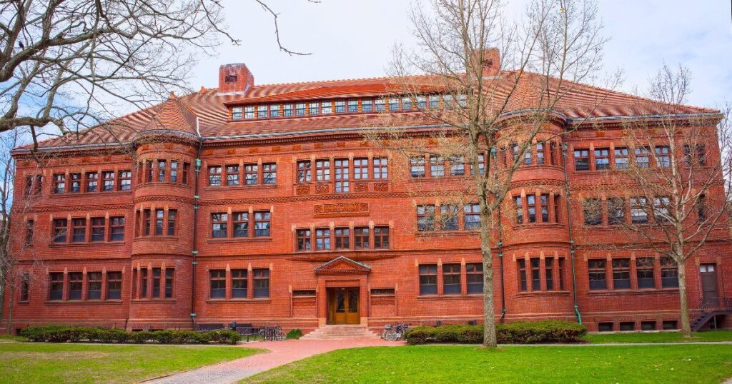 Best American Universities for Canadian Students